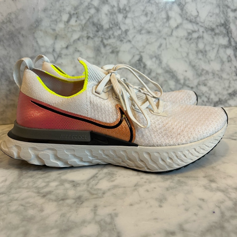 Nike React Flyknit Men’s Sneaker Size 9 – Lightly Used - Picture 2 of 10